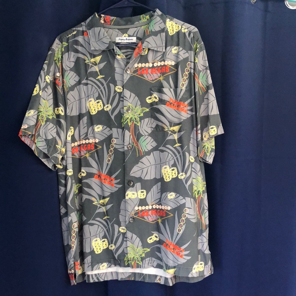 TOMMY BAHAMA CAMP SHIRT LARGE